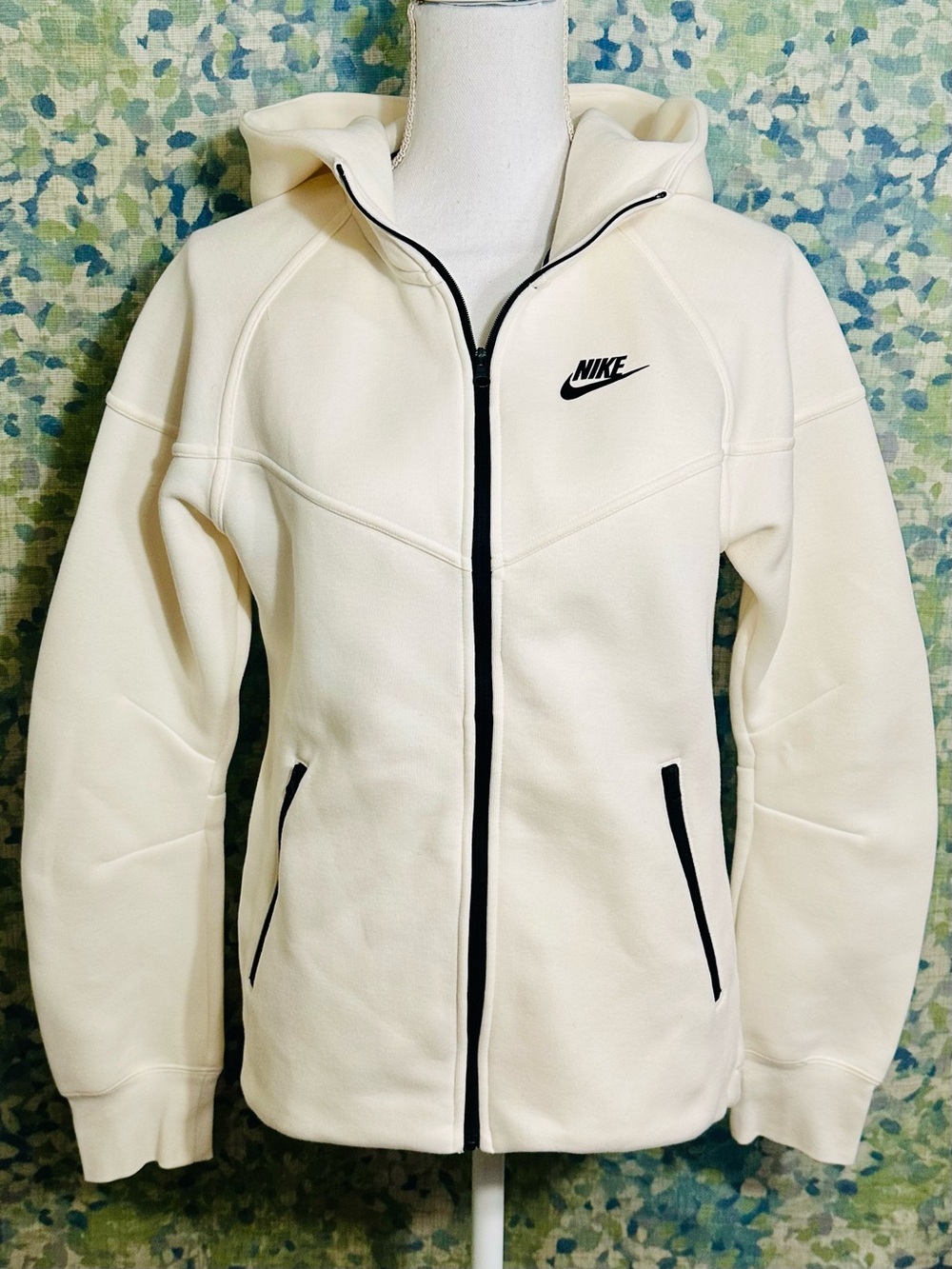 Nike Sportswear Tech Fleece Full Zip Hoodie Women’s XS